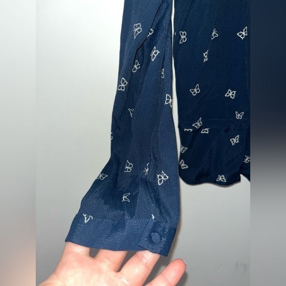 RAILS NWT Navy Blue & White Beaux Butterflies Long Sleeve Blouse in Size Small - Picture 8 of 12